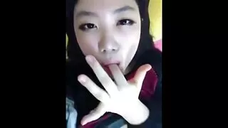 Fille invitée en bas à gratuit film sexe l'appartement du patron et baisée