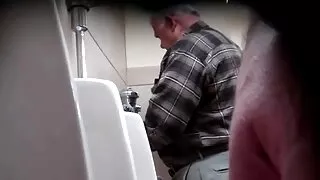 Jeune brune baisée dans le cul avec sexe gratuit en streaming un mec mignon