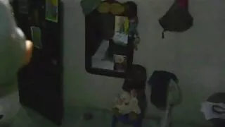 Jeune fille maigre enfonce une bouteille dans sa chatte et obtient film video sexe gratuit des vagues de buzz