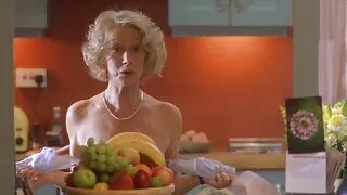 Mihanika 69 après une chevauchée chaude sur la video gratuite de sexe amateur bite de son frère, elle se fait éjaculer sur le visage