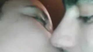 Un jeune garçon surpris en train de masturber un professeur regarder des videos de sexe gratuit âgé et de la baiser
