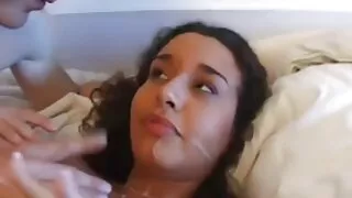 Après la masturbation de la chatte et l'aspiration porno sex video gratuite juteuse, la chatte de la femme préférée a été rapidement baisée