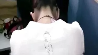Un mec a pompé le cul d'une belle fille avec du sperme chaud videos sexe amateur en streaming