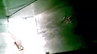 Un videos de sexe gratuit partenaire mature baise une belle brune dans le cul à la maison