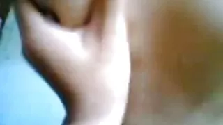 Un homme aux cheveux gris depuis des années baise une grande fille tout en profitant de sa videos sexy gratuit chatte