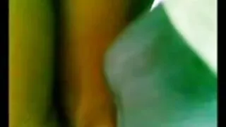 Chaude et jeune donne dans le cul un homme tatoué et se fait plaisir films sexe amateur