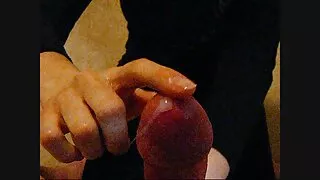 Une lesbienne gratuit sex arabe mature séduit une jeune fille à baiser