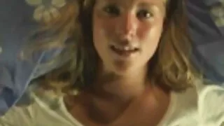 Jeune film sexe prono gratuit fille et son petit ami baise passionnée dans la salle de bain en plein air