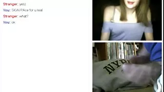 Fils adulte maman baisée dans la bouche et la chatte humide sur sexy gratuit film le vieux canapé