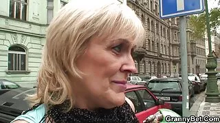 Belle blonde maigre dans sexe films gratuits le cul baisée à tour de rôle par des mecs