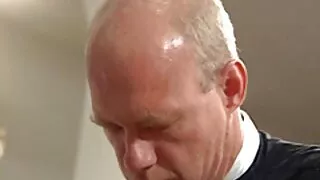 Dans le sexe, plusieurs hommes video gratuite sex amateur ont eu de l'ecstasy en train de baiser avec une blonde