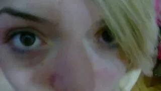 Maman et sa fille se film gratuit sexe balancent pendant le sexe lesbien