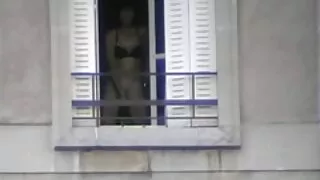 Jolie brune sex amateur video gratuit baisée par trois mecs