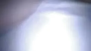 Une sexe film gratuit salope en chaleur baise un mec avec un strapon et amène un mec à l'orgasme