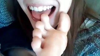 La jeune soeur a films de sexes gratuits séduit son frère en l'absence de ses parents et lui a monté la bite
