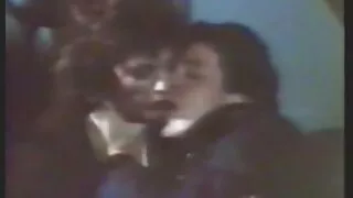 Un jeune homme a pu baiser deux lesbiennes sexe gratuit en streaming dans le cul