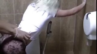 Jeune sexy film gratuit gymnaste russe baise avec son entraîneur joyeux